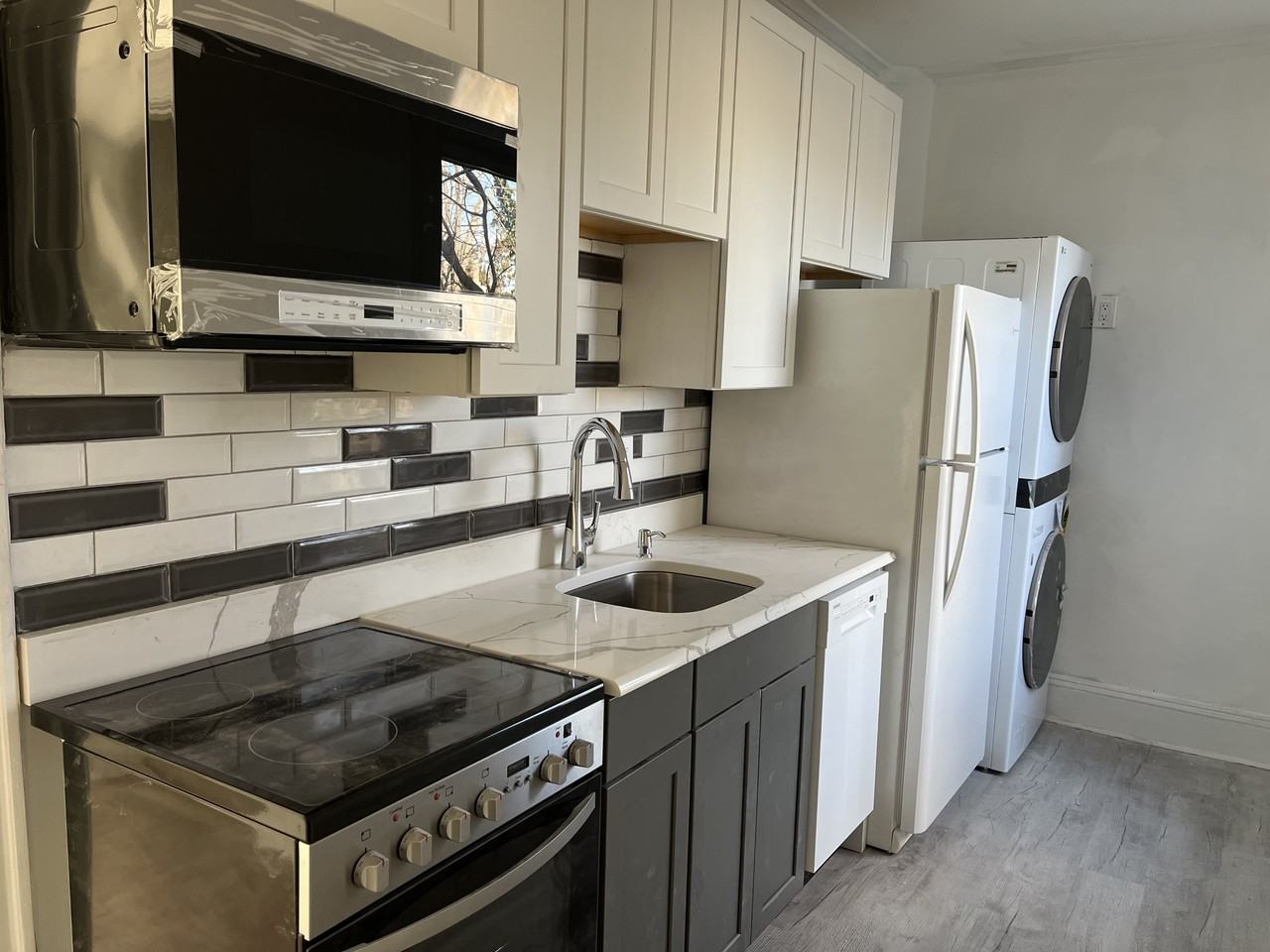 92 Main St #2 - Photo 5 of 11
