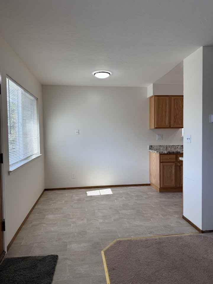 213 Superior Dr #D - Photo 5 of 12