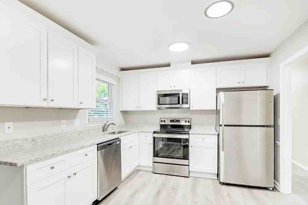 1311 Clermont Rd #NA - Photo 3 of 11