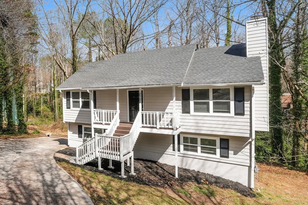 2704 Laurel View Dr - Photo 4 of 17