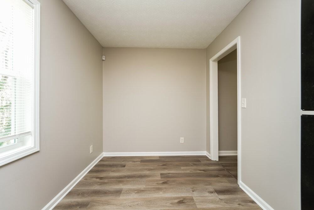 2704 Laurel View Dr - Photo 7 of 17