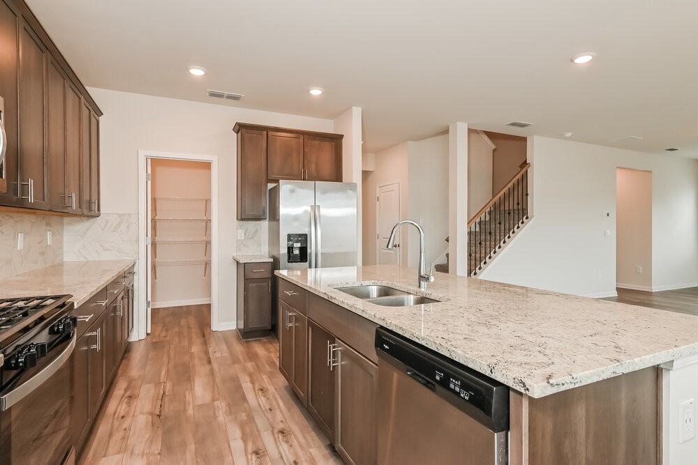 5922 Green Ash Ct - Photo 6 of 17