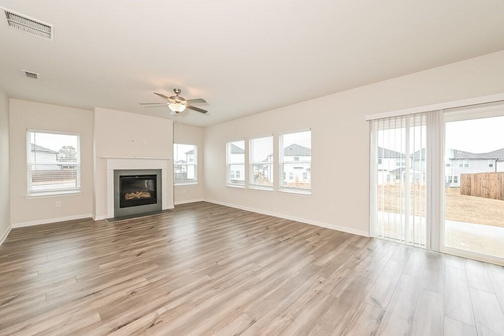 5922 Green Ash Ct - Photo 7 of 17