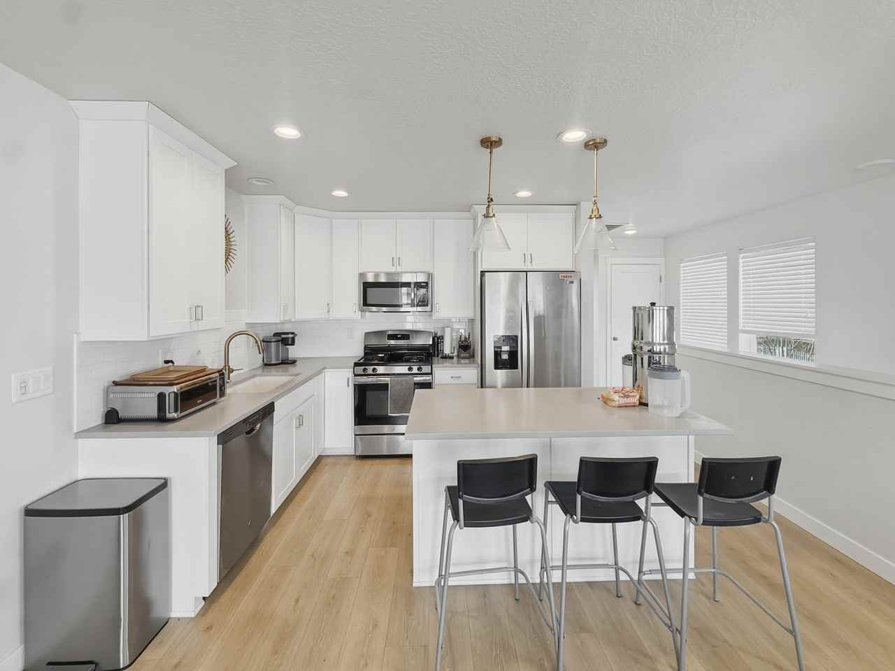 6399 W Birch Run Rd - Photo 3 of 7