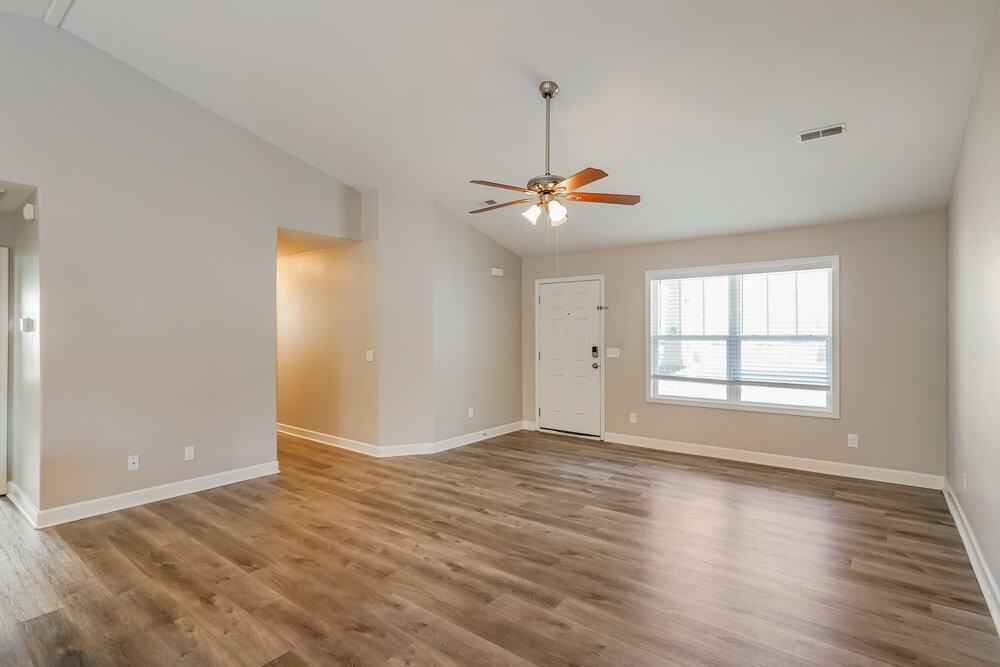 2002 Owl Ct - Photo 3 of 16