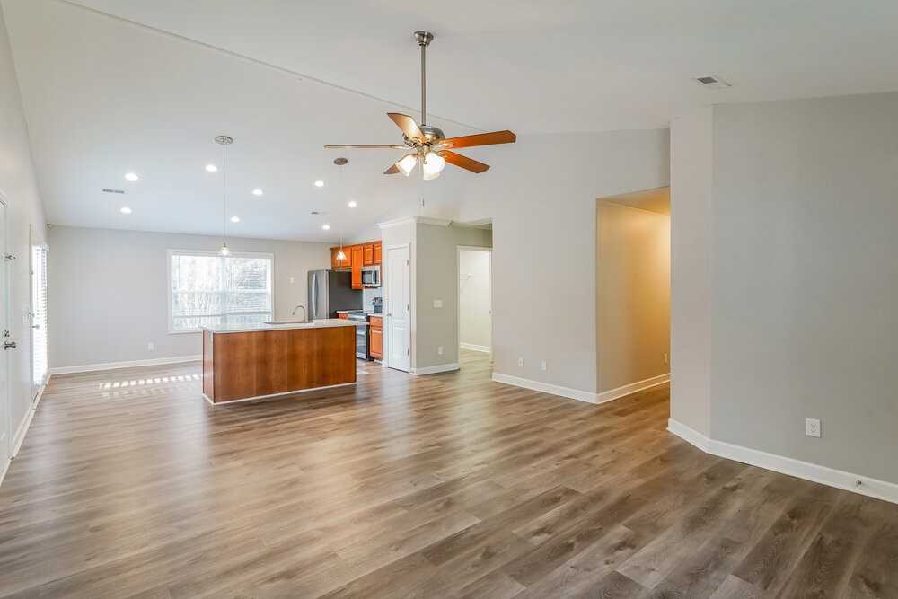 2002 Owl Ct - Photo 4 of 16