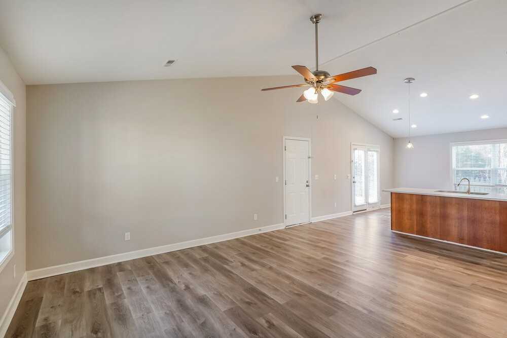 2002 Owl Ct - Photo 5 of 16