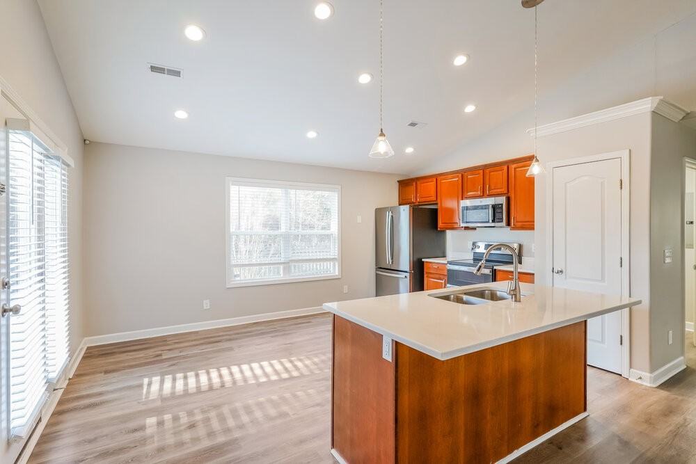 2002 Owl Ct - Photo 7 of 16