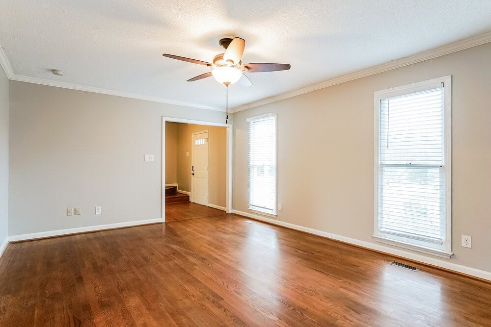 4400 Birmingham Way - Photo 6 of 18