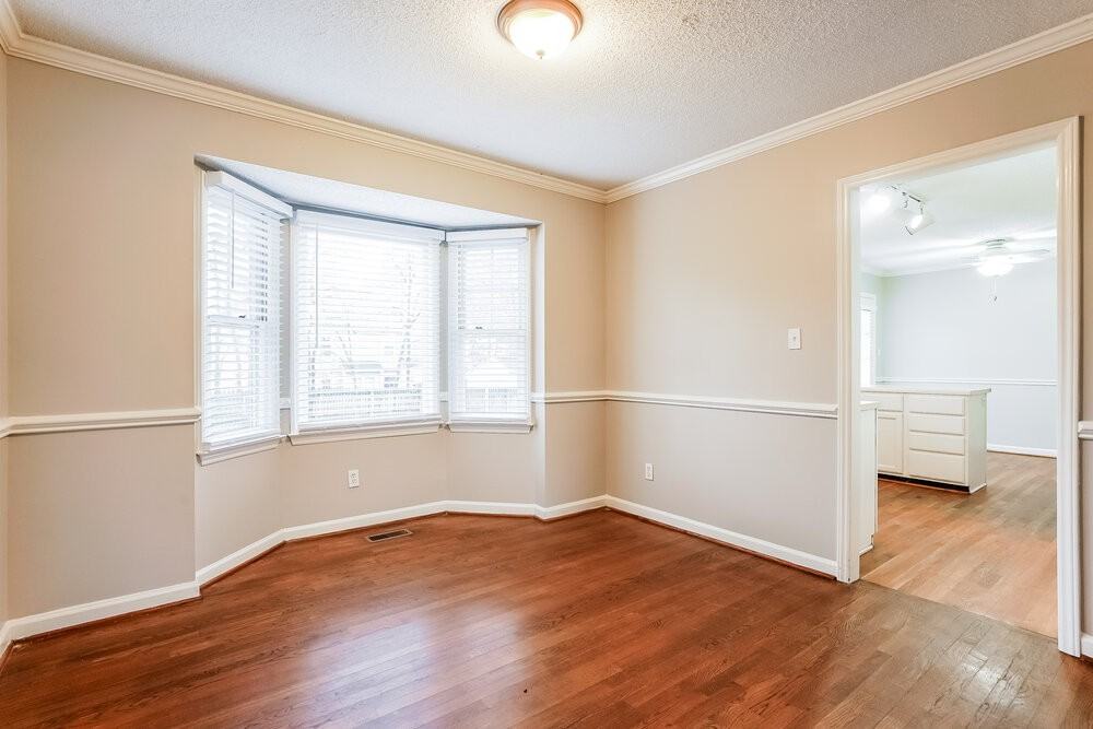 4400 Birmingham Way - Photo 7 of 18