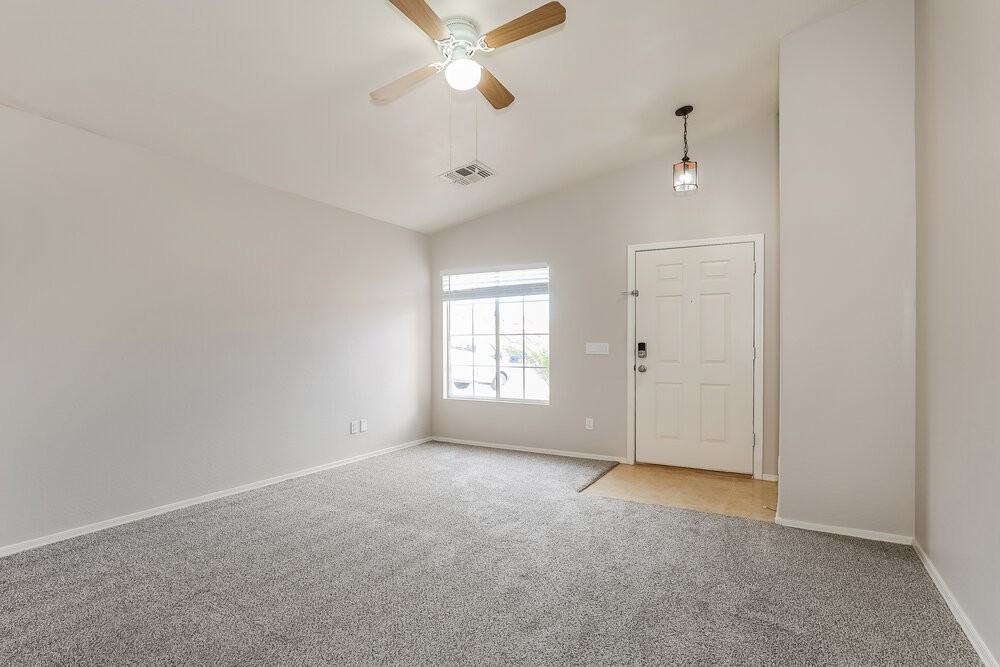 22332 W Lasso Ln - Photo 3 of 16