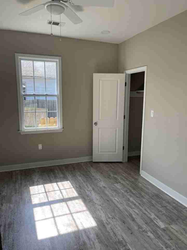 801 Rockefeller St #NA - Photo 5 of 21