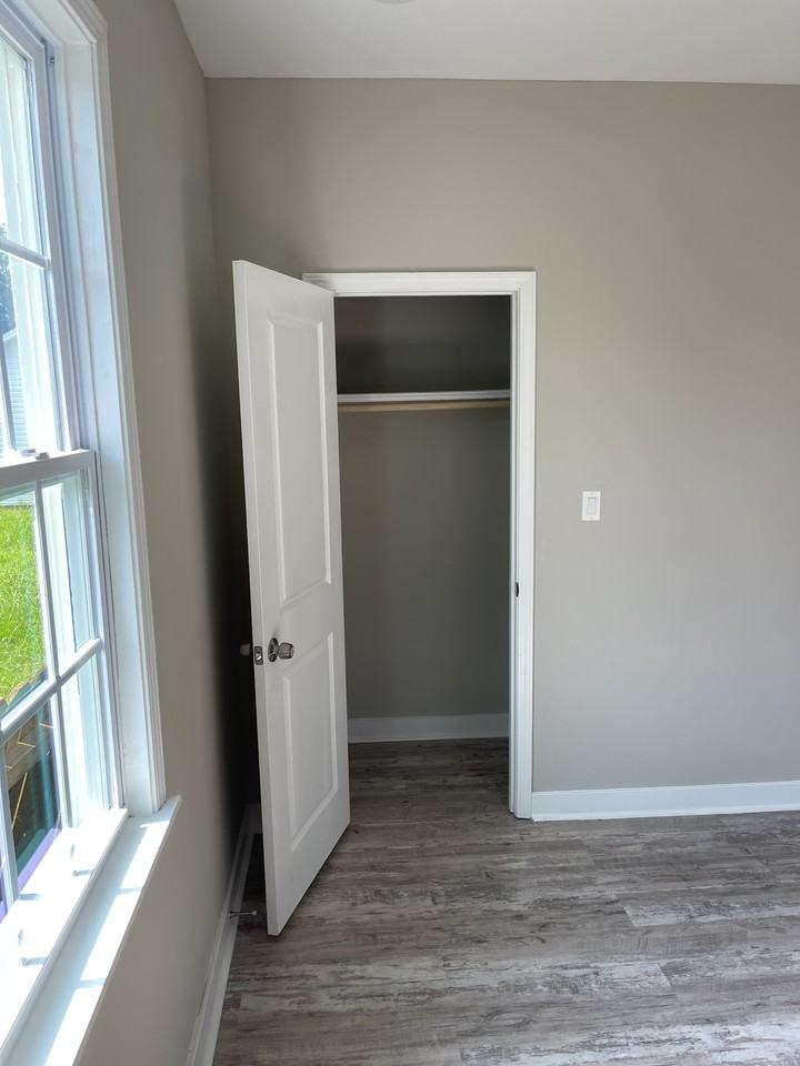 801 Rockefeller St #NA - Photo 7 of 21