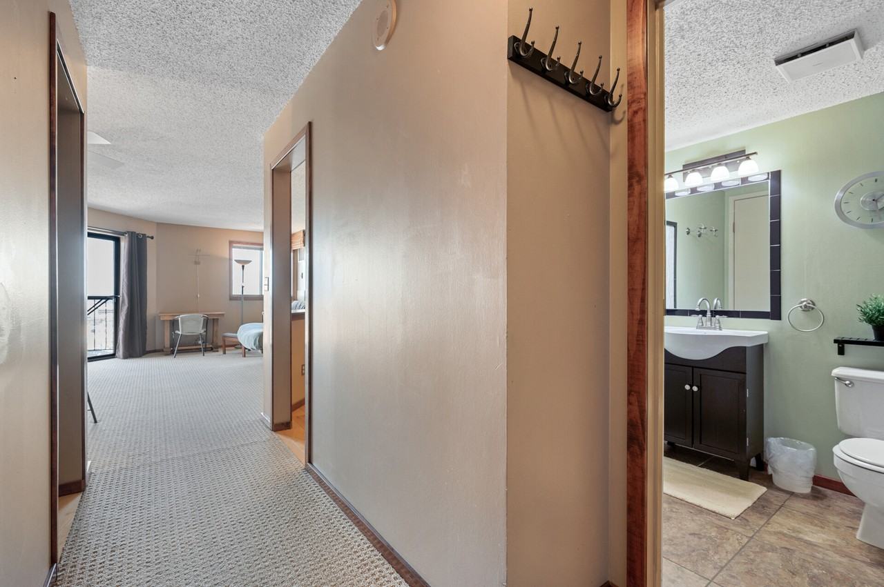 78 10th St E #1907 - Photo 4 of 16