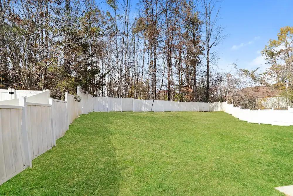 3909 Shepway Loop - Photo 4 of 12