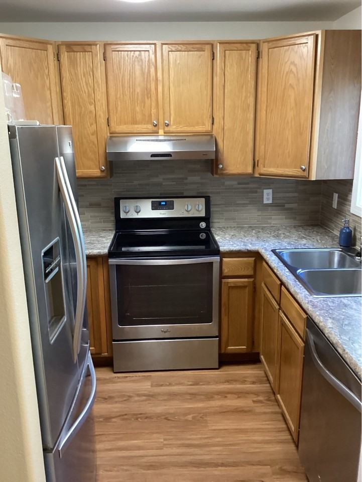 66 Nw 33rd Pl #66F - Photo 2 of 18