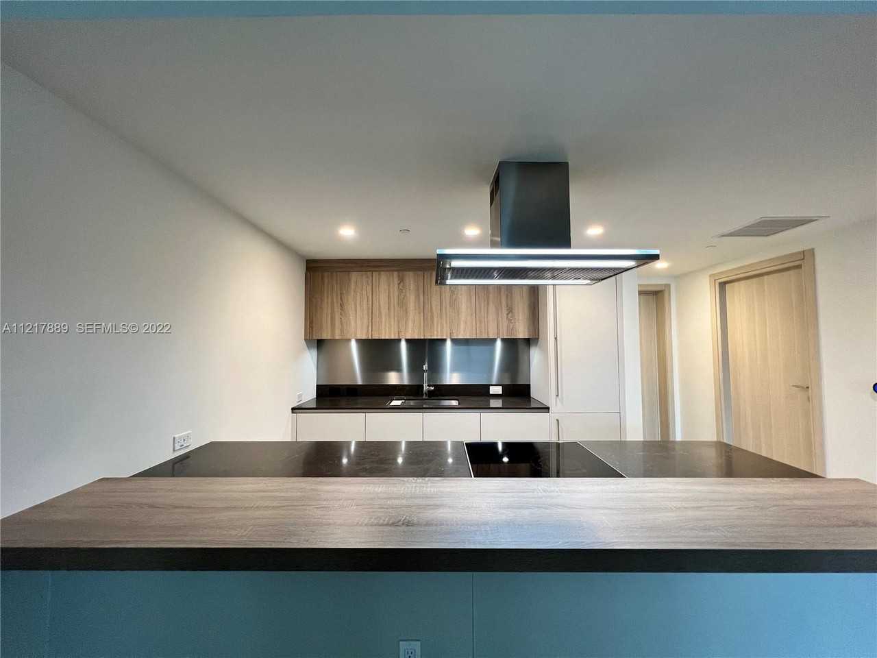 1000 Brickell Plaza #1903 - Photo 6 of 17