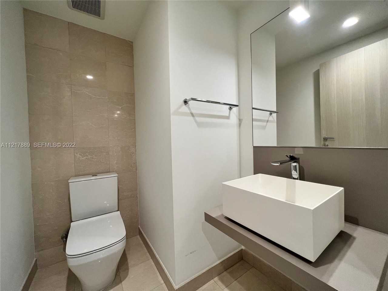 1000 Brickell Plaza #1903 - Photo 7 of 17