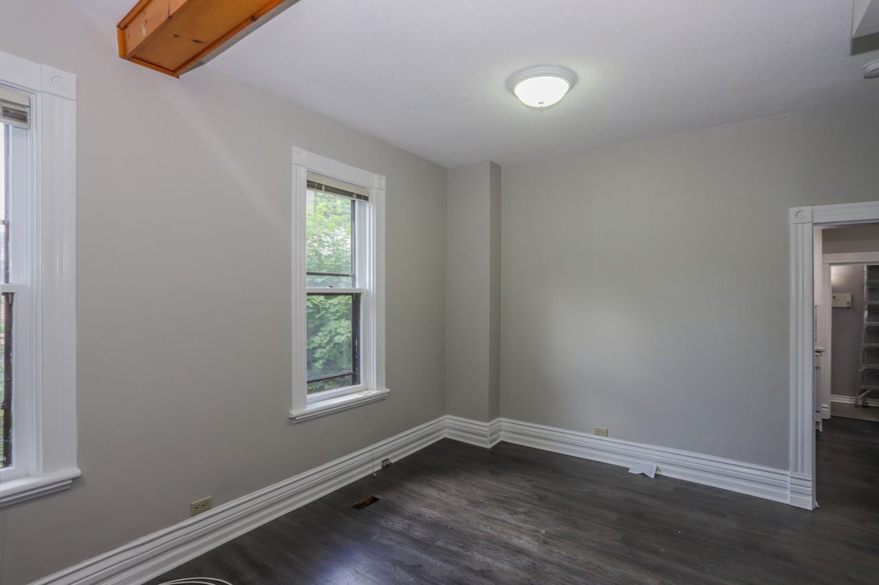 242 Bernard Avenue - Photo 5 of 9