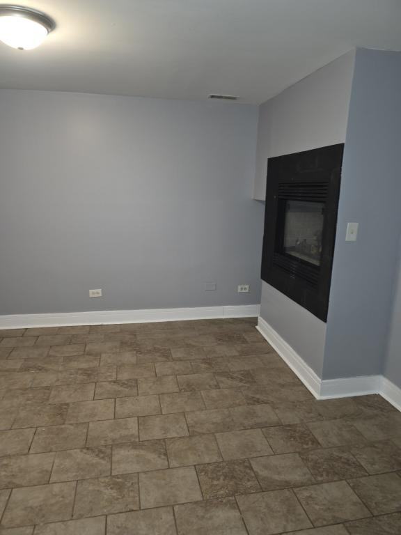 6832 S Clyde Ave - Photo 2 of 18