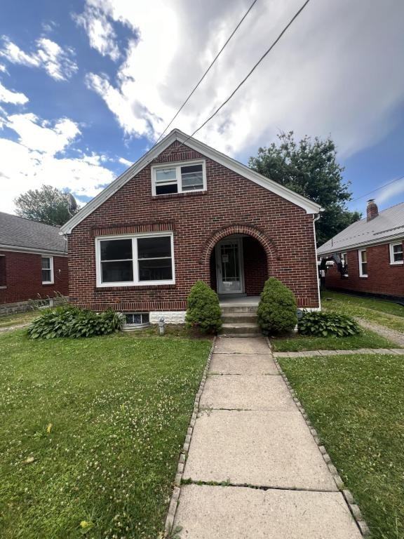 233 E 33rd St - Photo 2 of 15