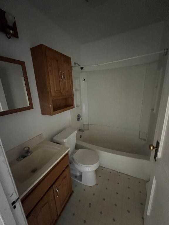 233 E 33rd St - Photo 7 of 15