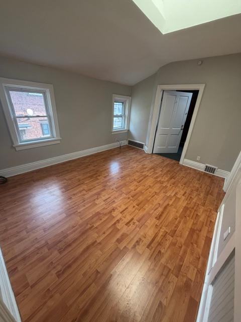 338 W 10th St #4 - Photo 7 of 18