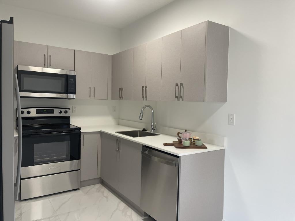 Hialeah Apartments - Photo 3 of 10