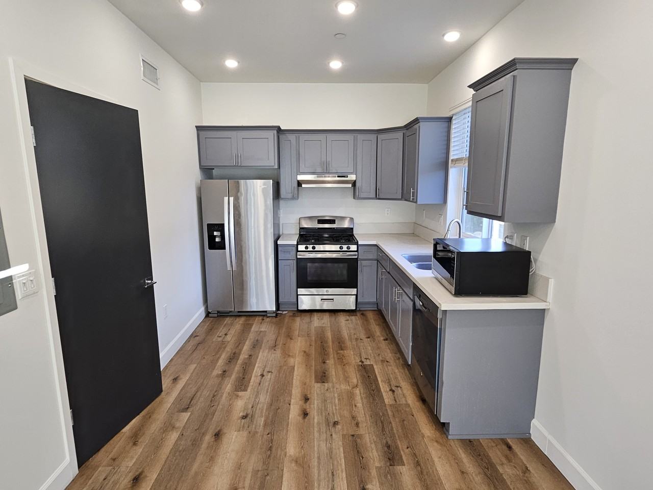 14550 Burbank Boulevard #103 - Photo 2 of 10