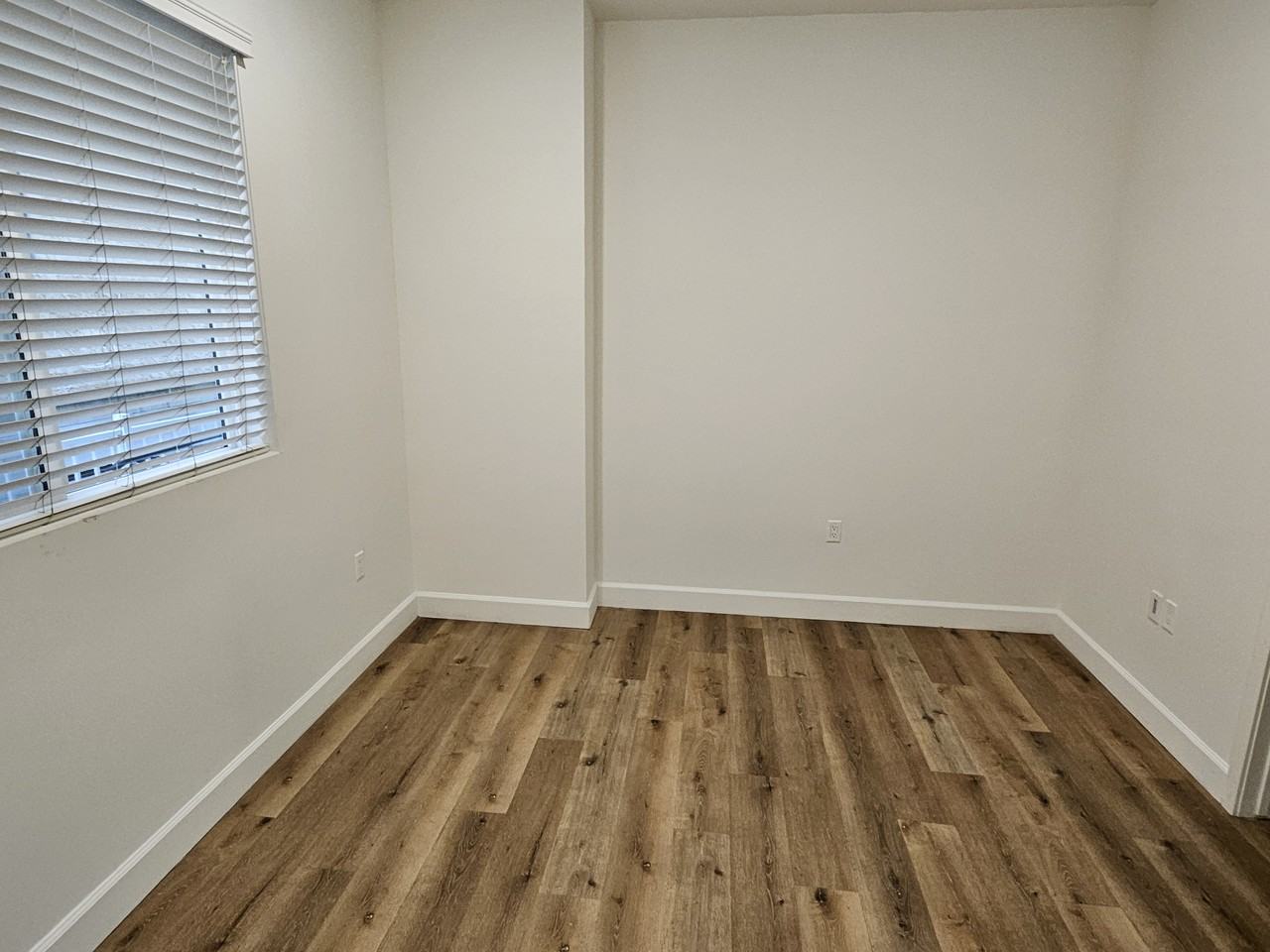 14550 Burbank Boulevard #103 - Photo 5 of 10