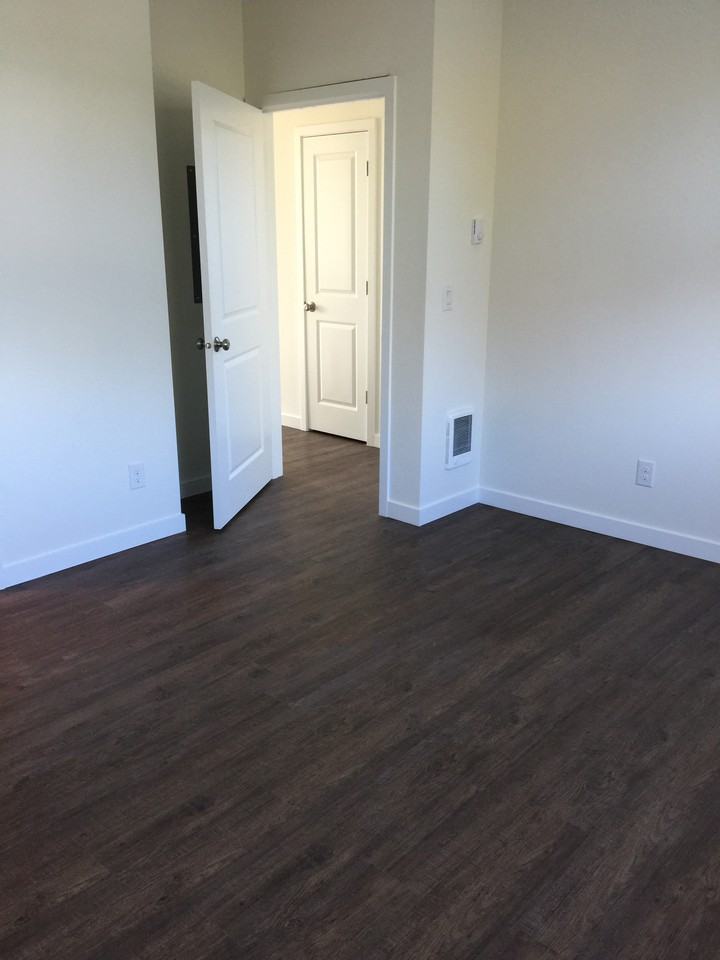 8852 Southeast Ellis Street #1 - Photo 7 of 14