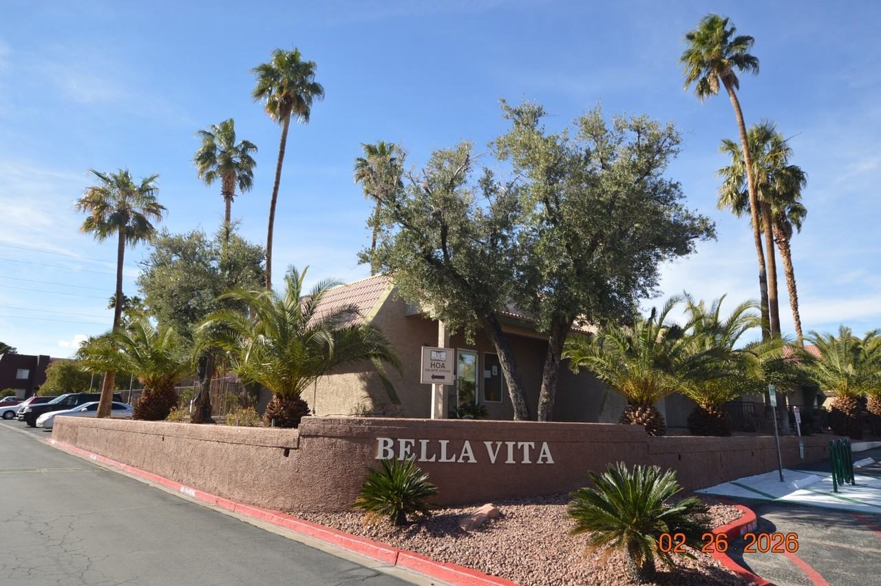 4340 Sandy River Dr #1 - Photo 4 of 18