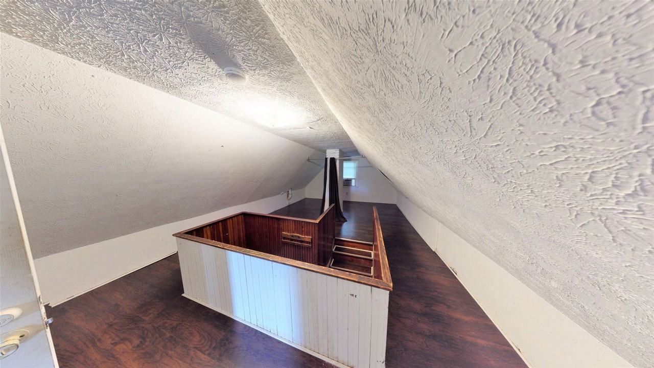 2334 Stratford Ave - Photo 7 of 13