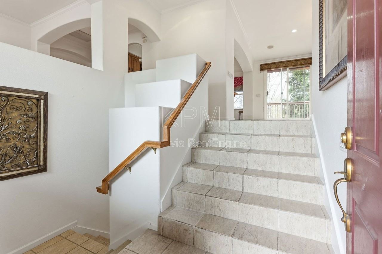 5956 Saint Andrews Dr - Photo 3 of 50