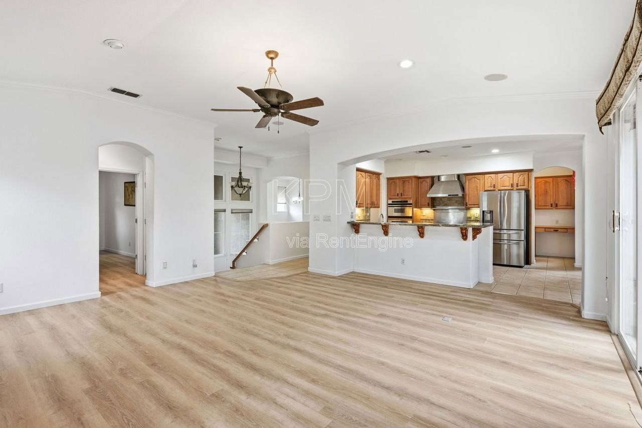 5956 Saint Andrews Dr - Photo 4 of 50