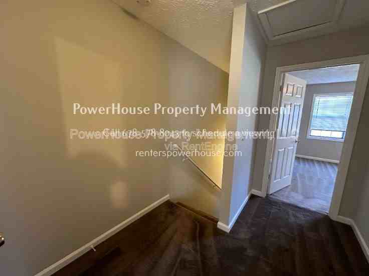 502 Oakwood Ct - Photo 4 of 29