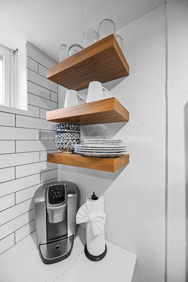 3870 N Honeysuckle Dr #B - Photo 7 of 50