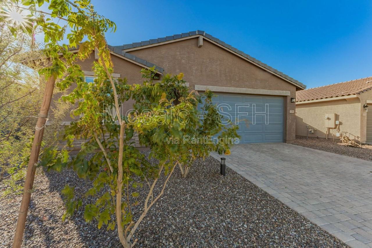 35394 N Perennial St - Photo 2 of 32