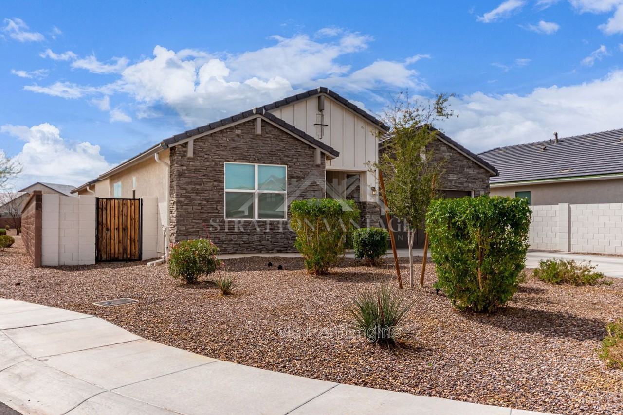 36728 N Alderney Ct - Photo 3 of 40