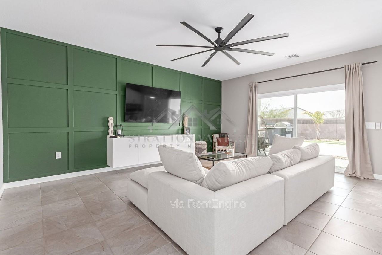 36728 N Alderney Ct - Photo 5 of 40