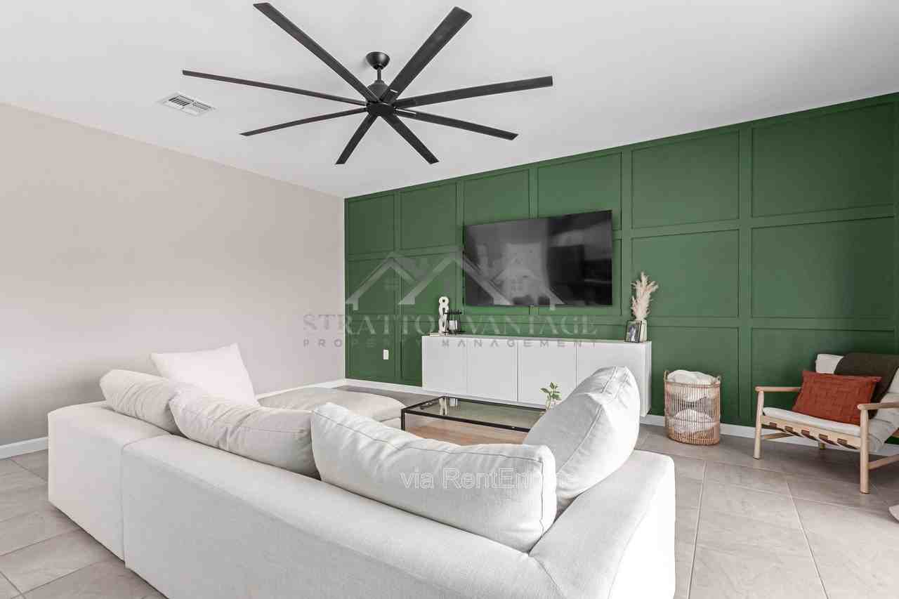 36728 N Alderney Ct - Photo 6 of 40