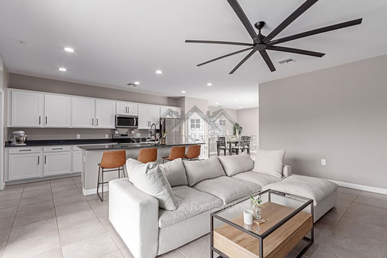 36728 N Alderney Ct - Photo 7 of 40