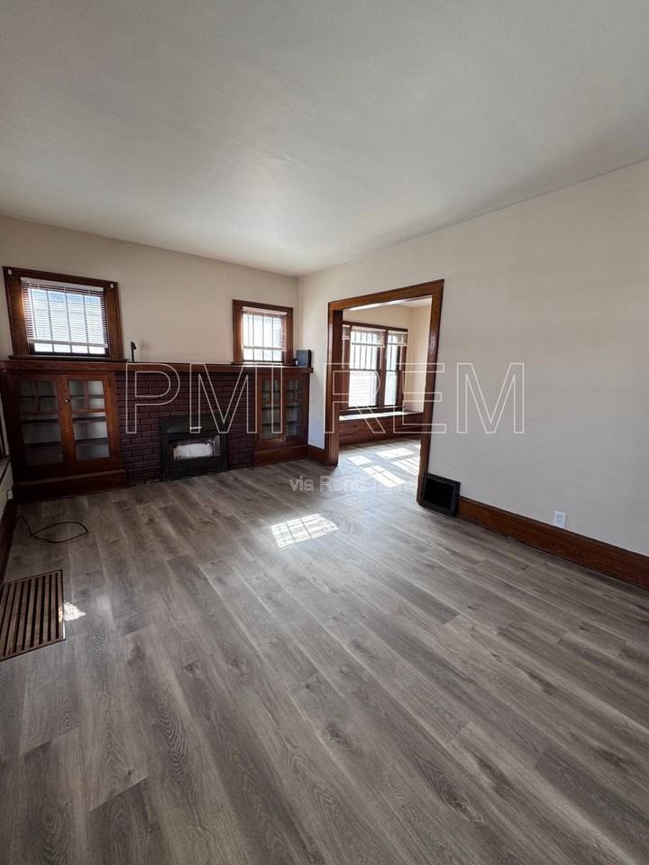 1023 Harrison Ave Sw - Photo 2 of 28