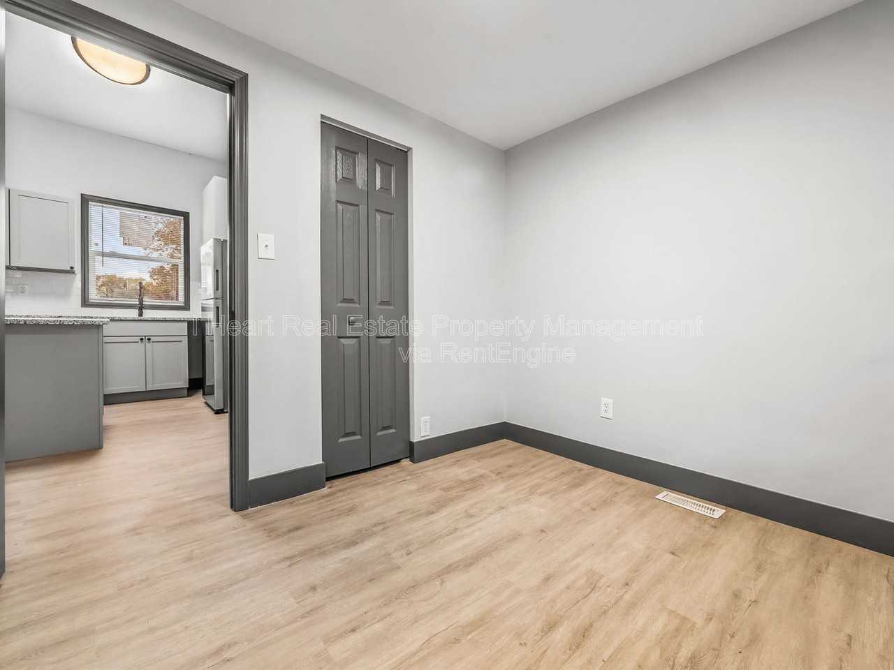 306 Martin Ave - Photo 7 of 15