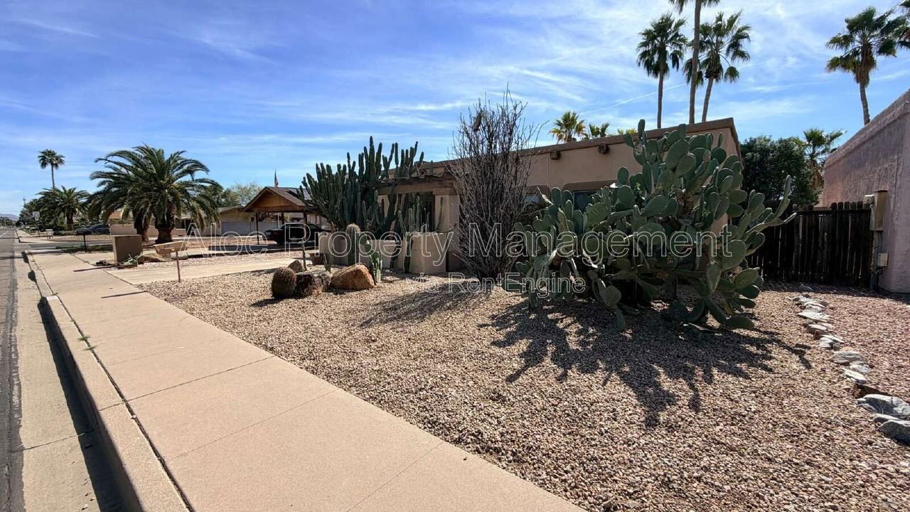 3809 E Sweetwater Ave - Photo 3 of 27