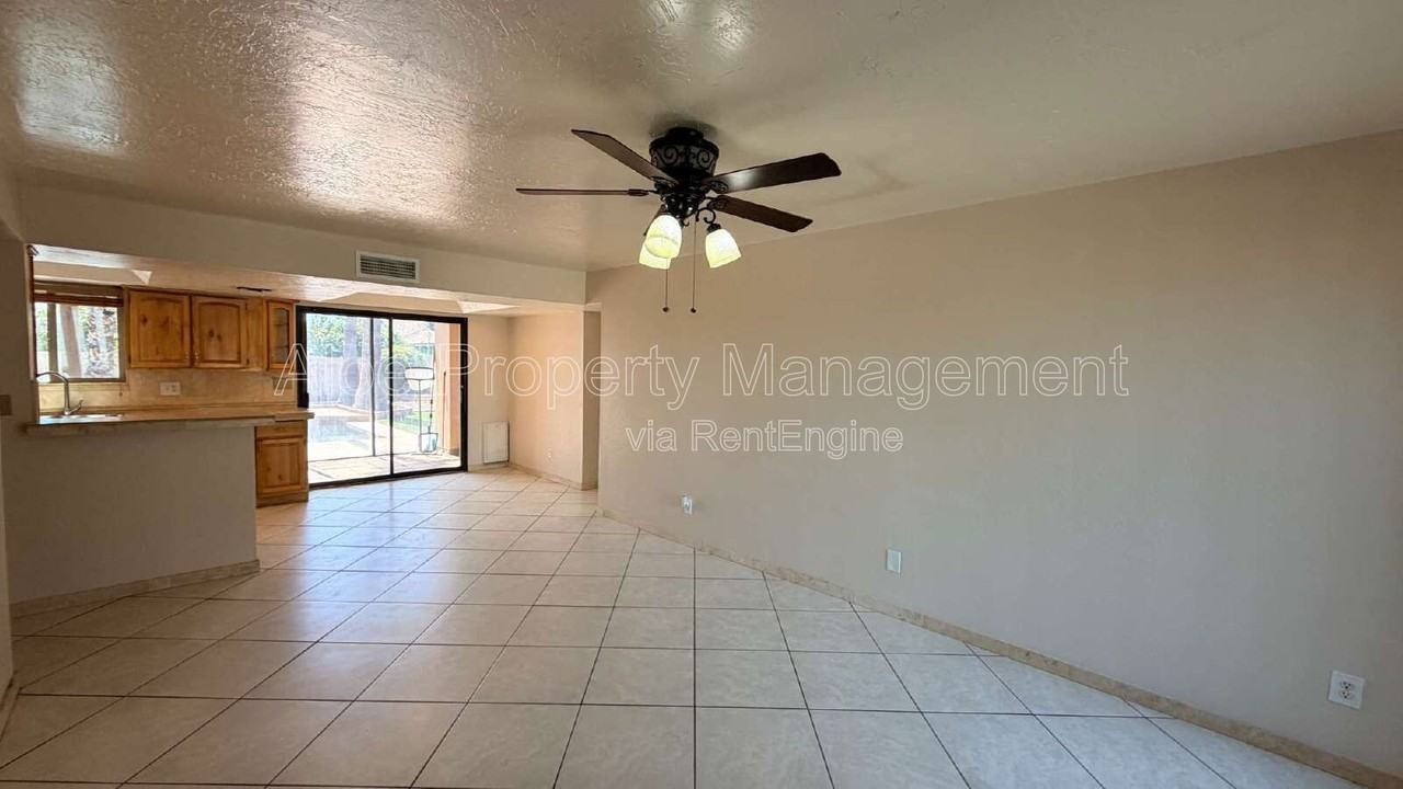 3809 E Sweetwater Ave - Photo 5 of 27