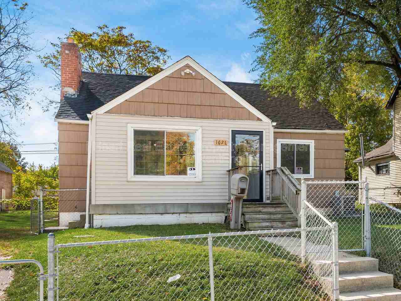 1621 Sullivant Ave - Photo 3 of 50