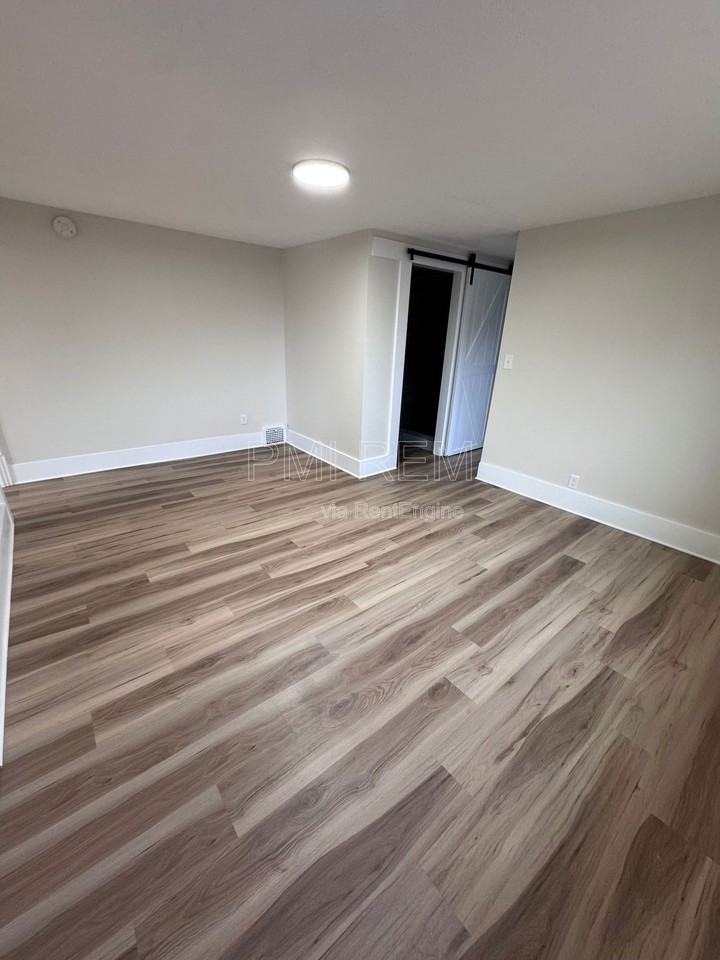 470 Sumner St #F - Photo 4 of 10