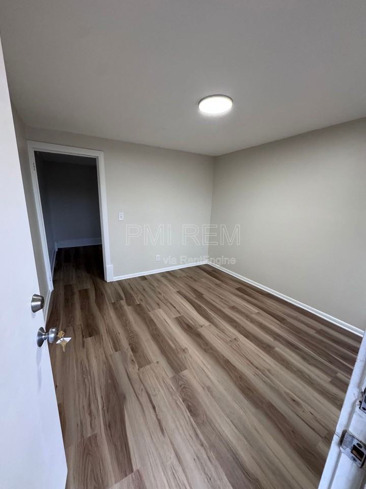 470 Sumner St #F - Photo 5 of 10