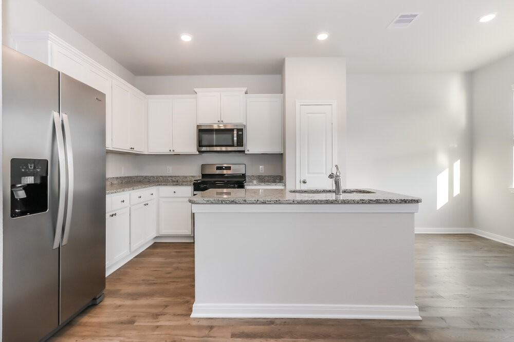 424 Mustang Trot Dr - Photo 5 of 16